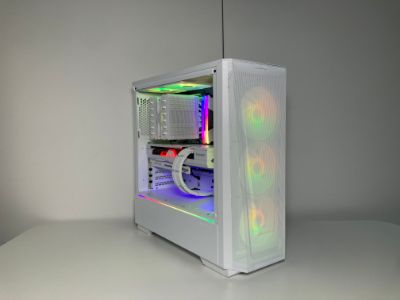 Photo d'un pc, monté en stream, avec comme référence : Sonic - 1430€ 