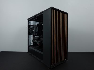 Photo d'un pc, monté en stream, avec comme référence : Trinitals - 2340€ 