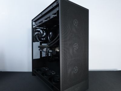 Photo d'un pc, monté en stream, avec comme référence : ch4rp4 - 2600€ 
