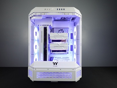 Photo d'un pc, monté en stream, avec comme référence : cherrykza - 4321€ 
