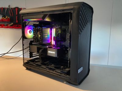Photo d'un pc, monté en stream, avec comme référence : Leviathan - 3000€ 