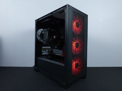 Photo d'un pc, monté en stream, avec comme référence : Look_At_My_Neck - 650€ 