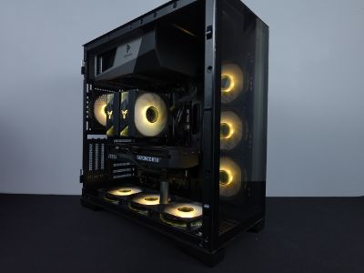 Photo d'un pc, monté en stream, avec comme référence : RSGTguigui -  2200€ 