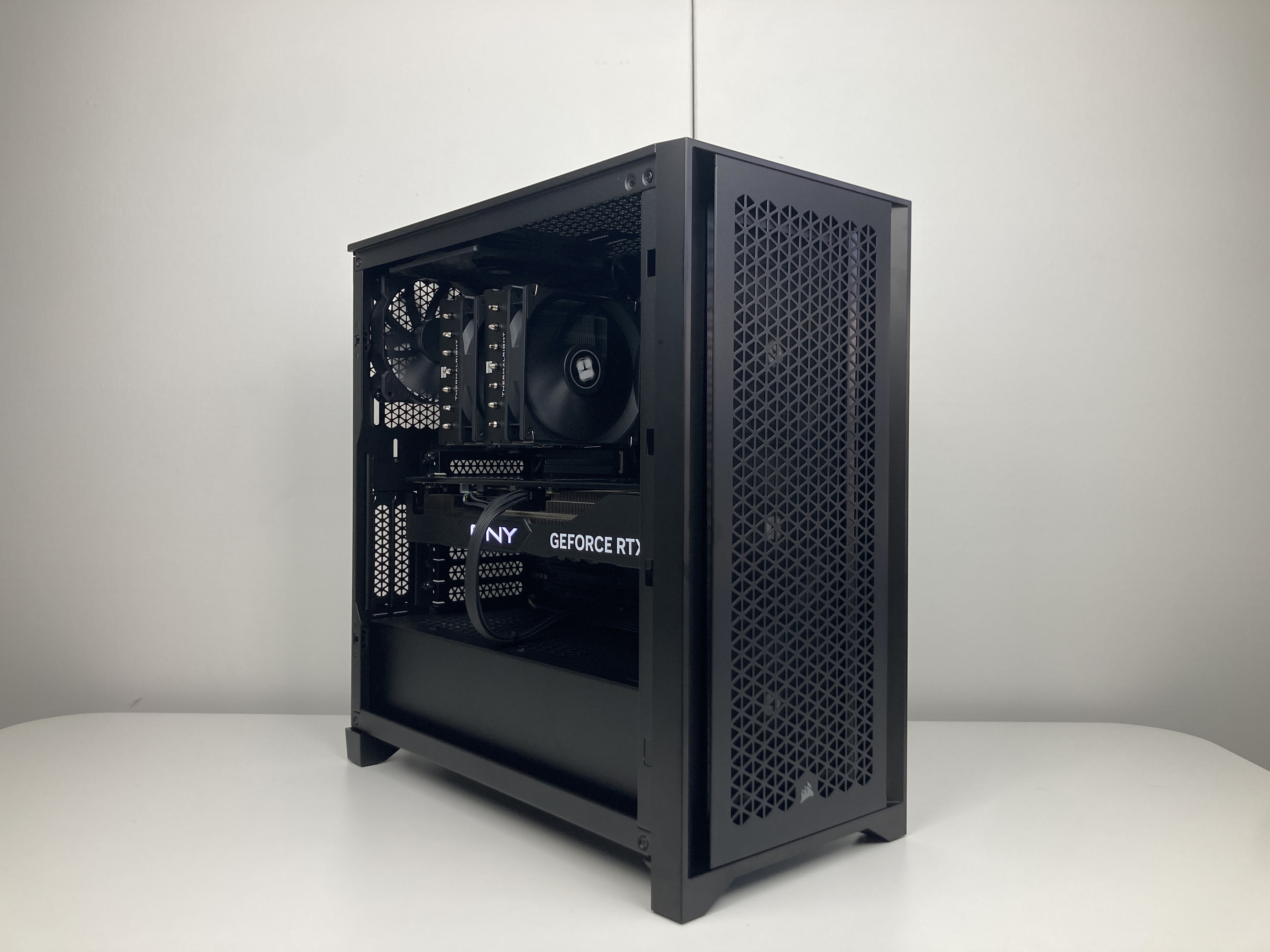 Photo d'un pc, monté en stream, avec comme référence : Alpchemiste - 2300 € 