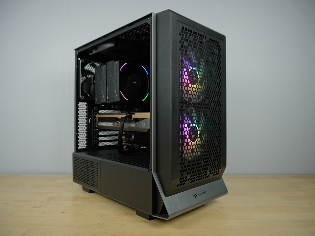 Photo d'un pc, monté en stream, avec comme référence : Flairs42 - 2620€ 