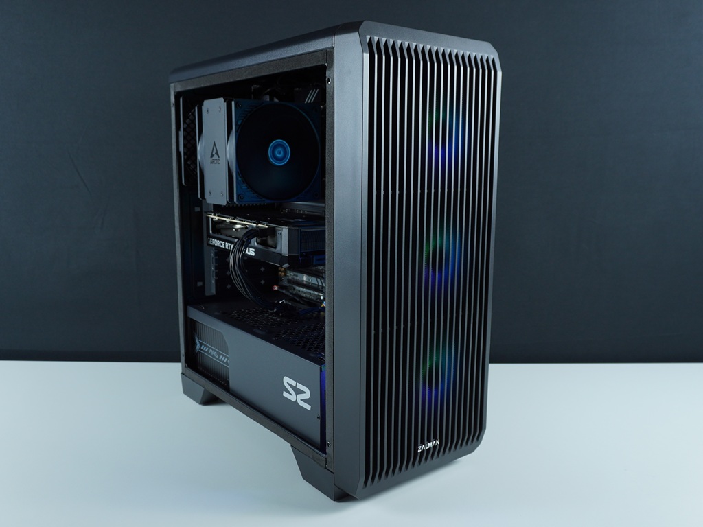 Photo d'un pc, monté en stream, avec comme référence : FuutaY_ - 1080€ 