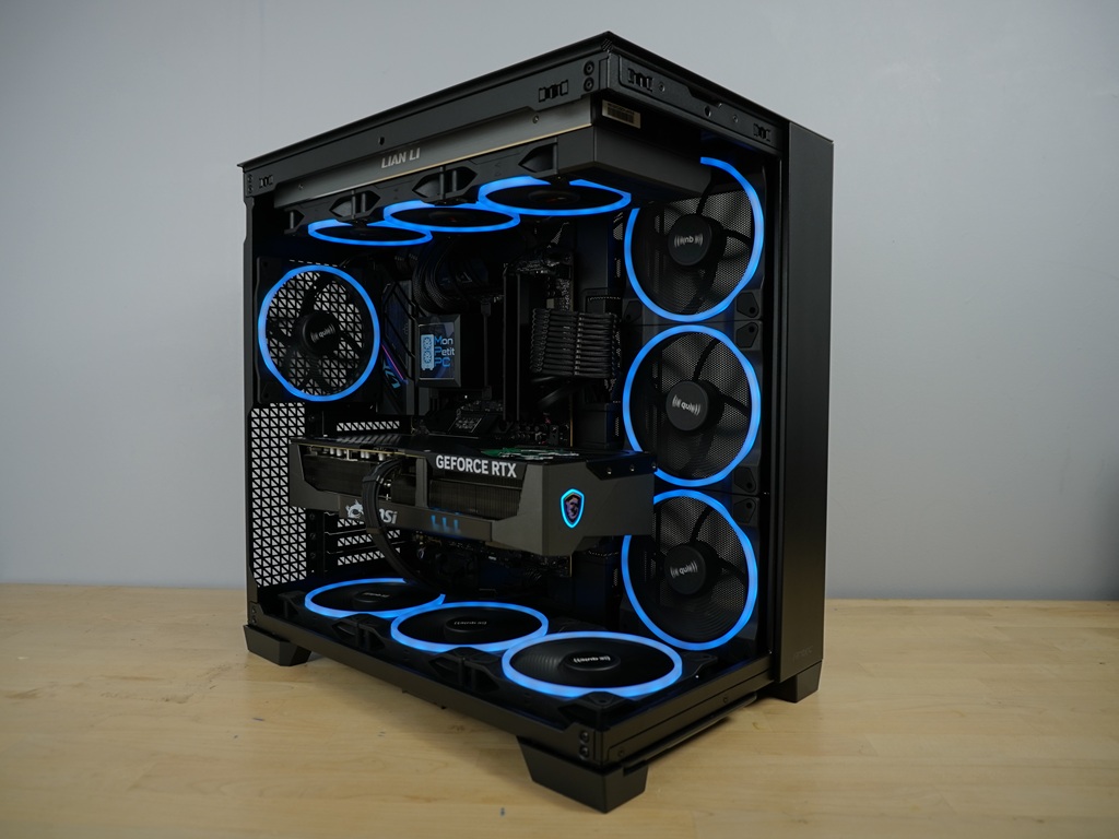 Photo d'un pc, monté en stream, avec comme référence : Kratos_ZZG - 4520€ 