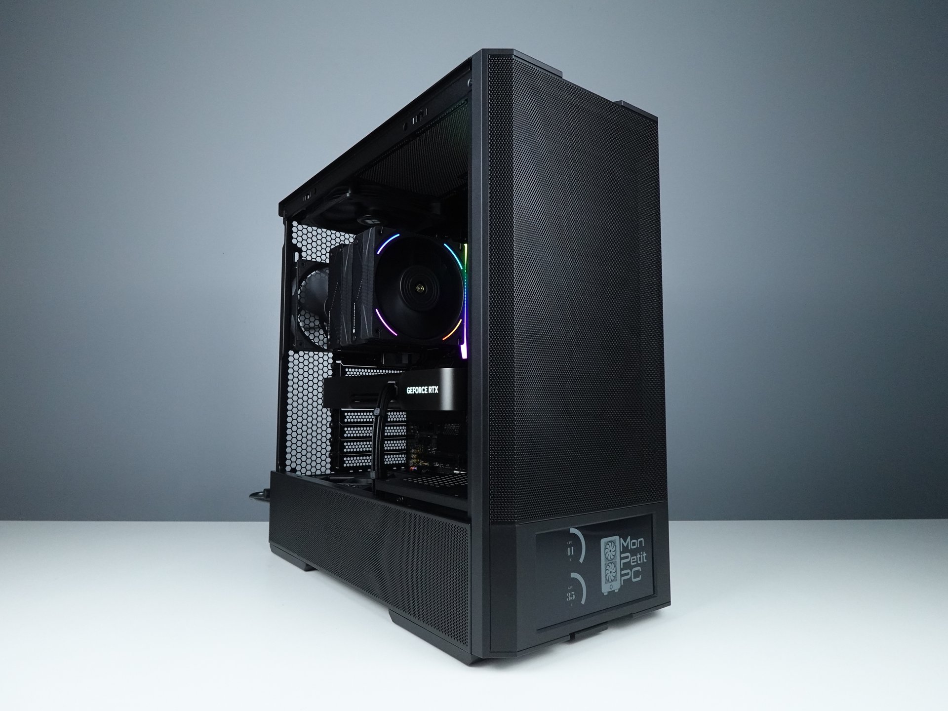 Photo d'un pc, monté en stream, avec comme référence : FPS_Nos - 3300 € 