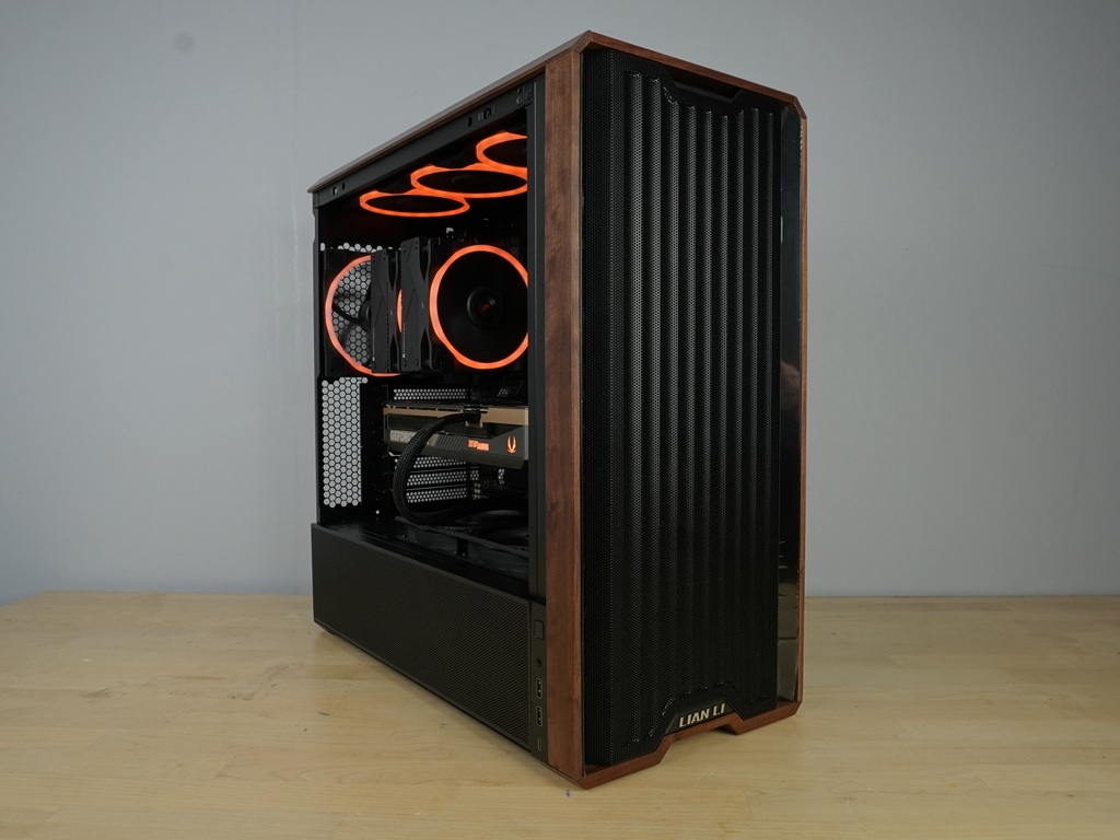 Photo d'un pc, monté en stream, avec comme référence : K3Zzy - 2300€ 