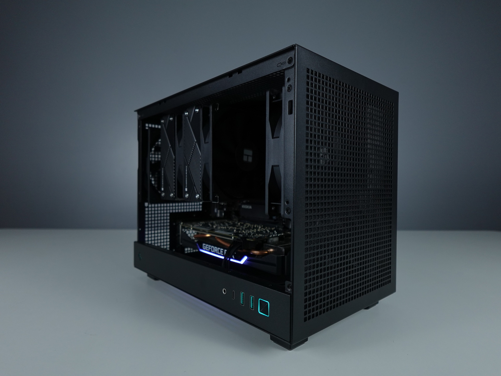 Photo d'un pc, monté en stream, avec comme référence : Killer2 - 880€ 