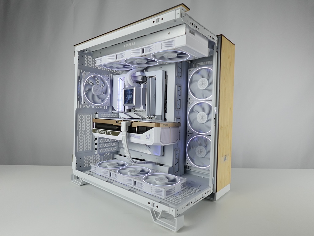 Photo d'un pc, monté en stream, avec comme référence : NilocH - 2730€ 