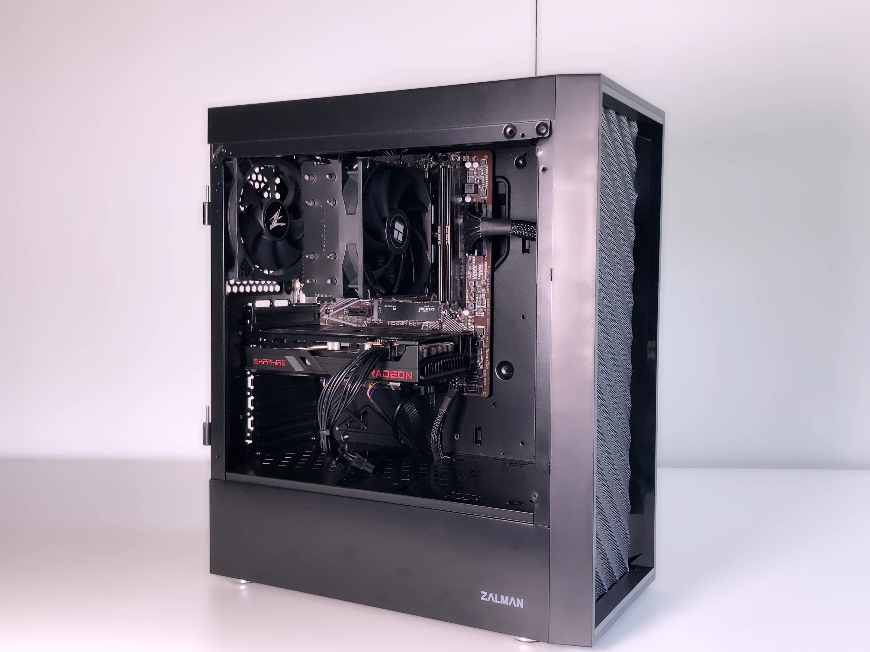 Photo d'un pc, monté en stream, avec comme référence : Eco++ - 550€ 