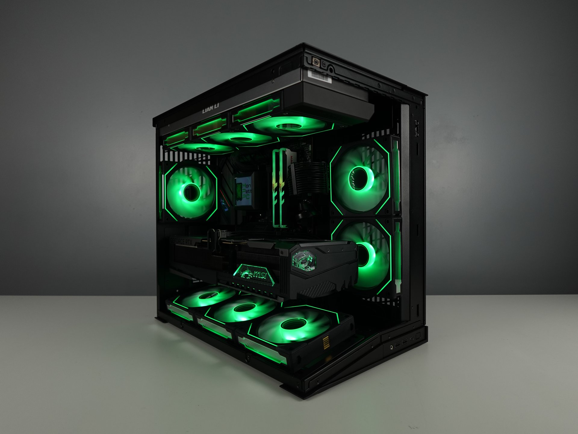 Photo d'un pc, monté en stream, avec comme référence : Polskitos - 4500€ 