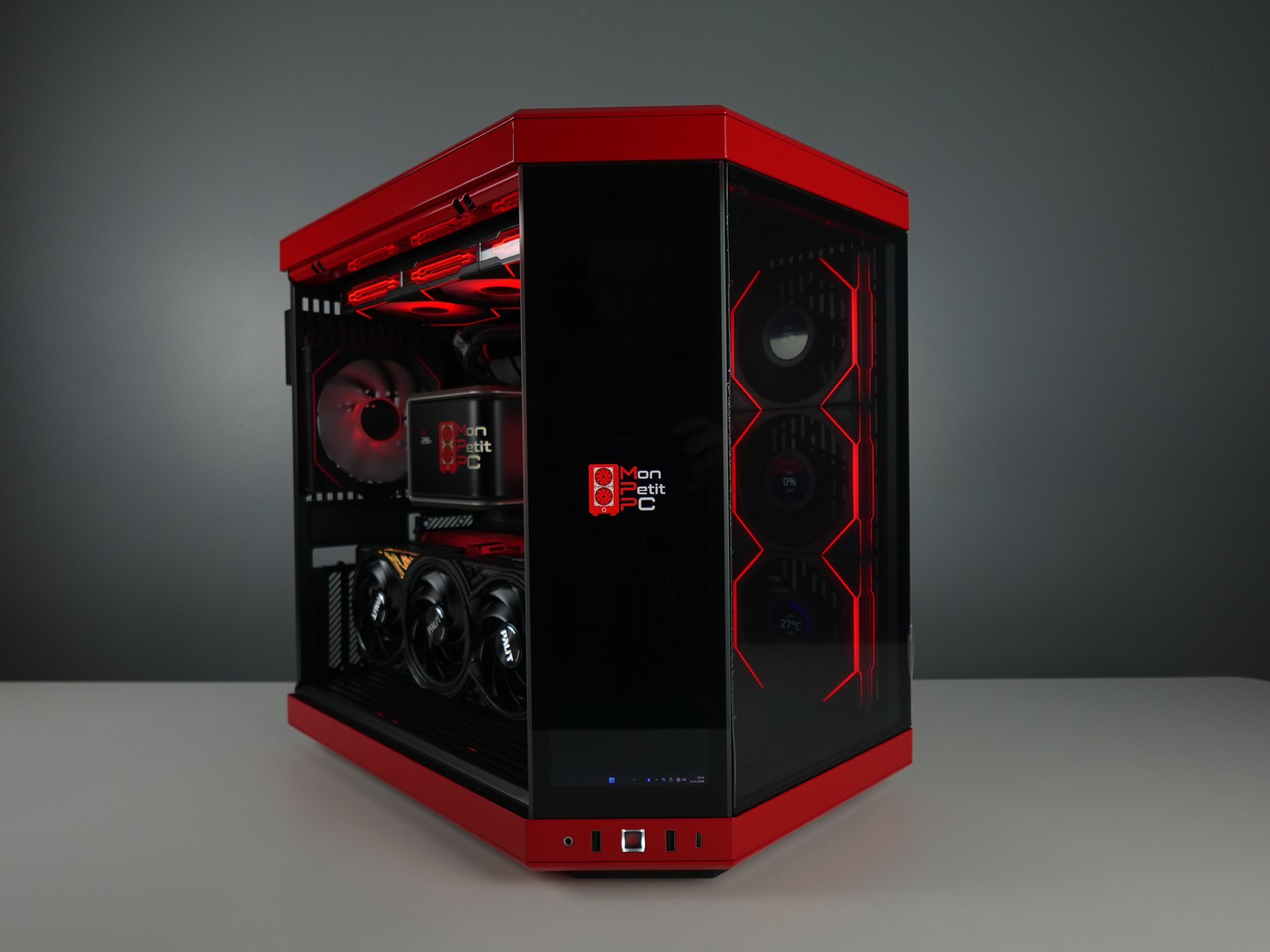 Photo d'un pc, monté en stream, avec comme référence : RenLeeFax - 2700€ 