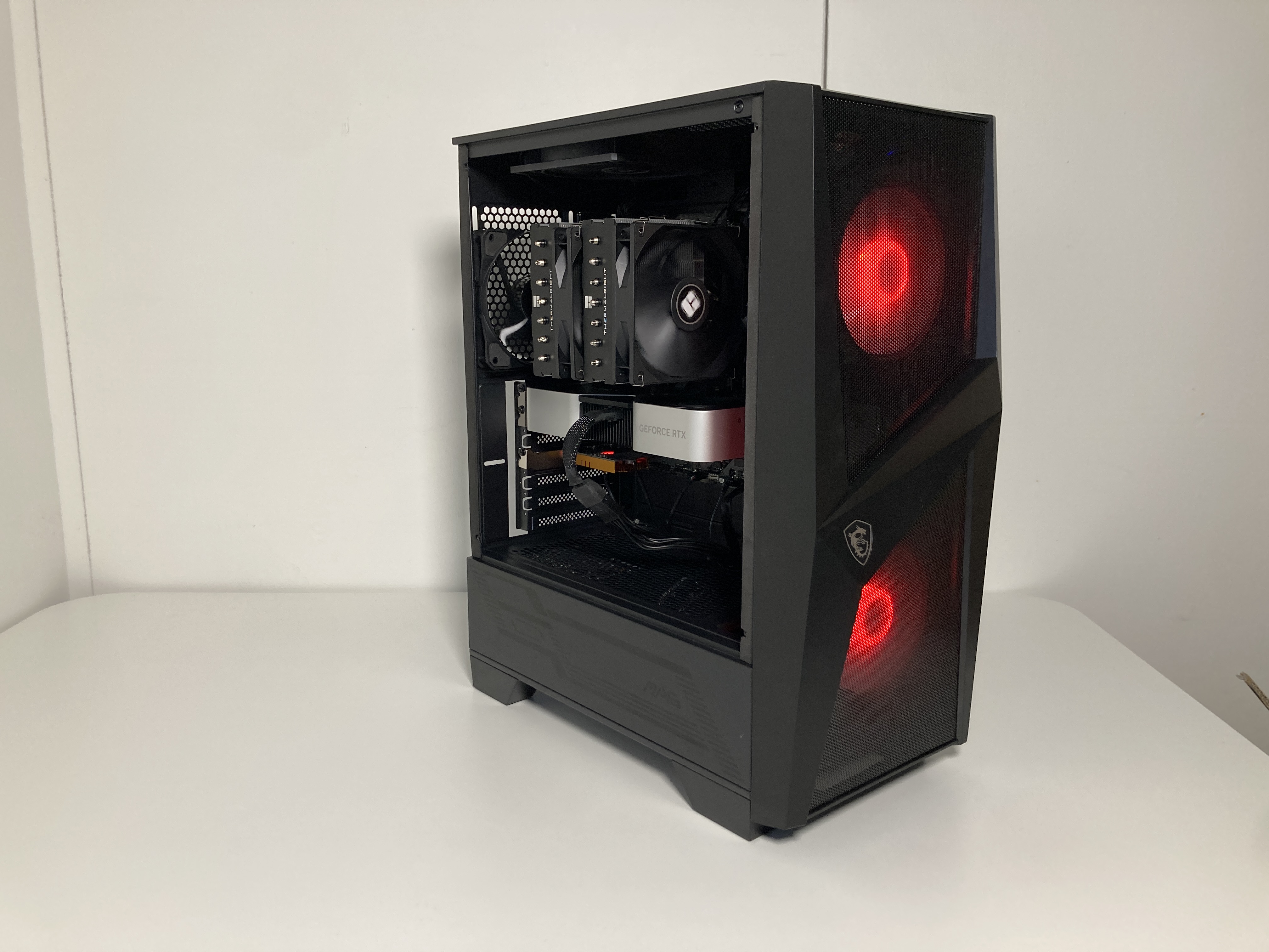 Photo d'un pc, monté en stream, avec comme référence : AurelieTataLilie - 1500€ 