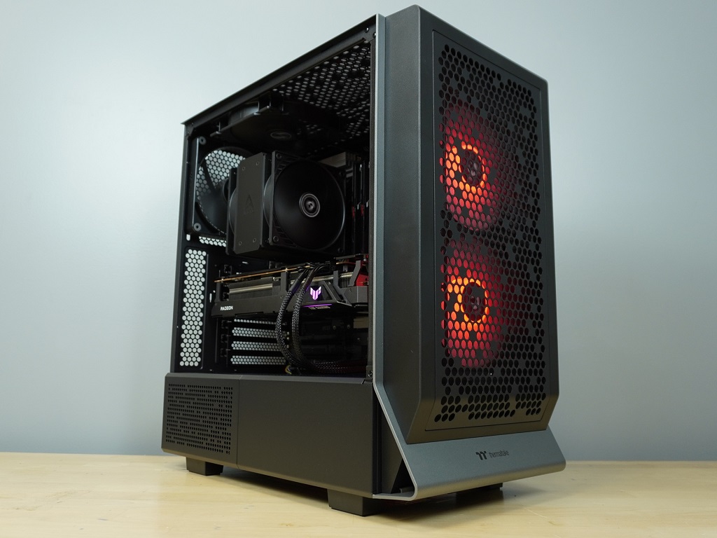 Photo d'un pc, monté en stream, avec comme référence : Velccro - 1230€ 