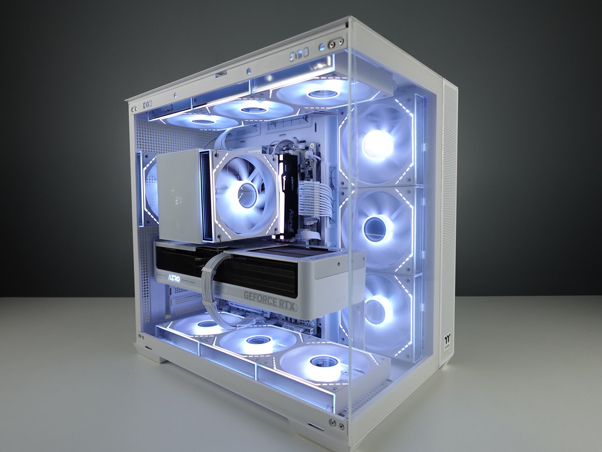 Photo d'un pc, monté en stream, avec comme référence : Wildchild515 - 2100€ 